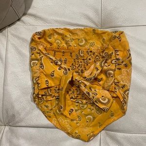 XS Hollister yellow crop top